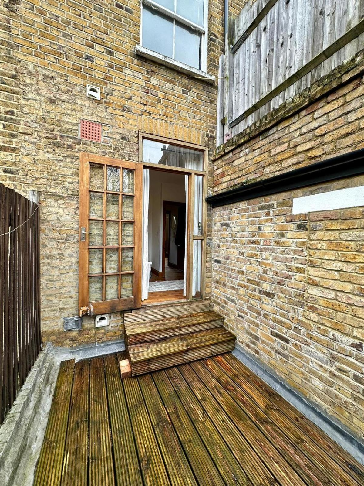 Lovely 1 Bed Apartment 2 Min To Station Londra Exterior foto